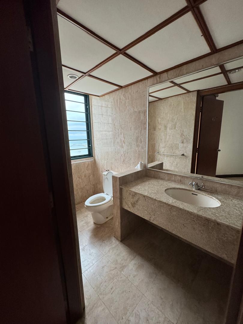 The Regency Condominium For Rent