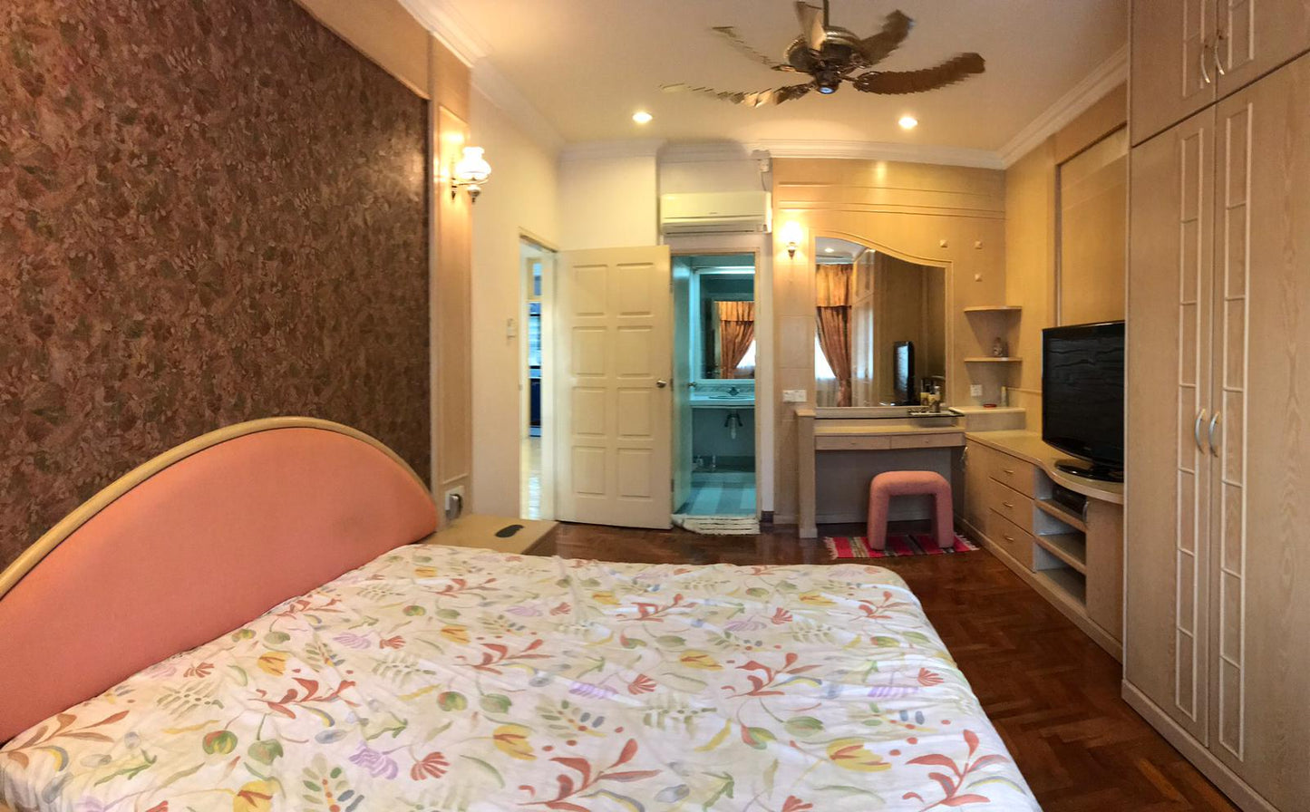 Desa Acacia Condominium For Sale