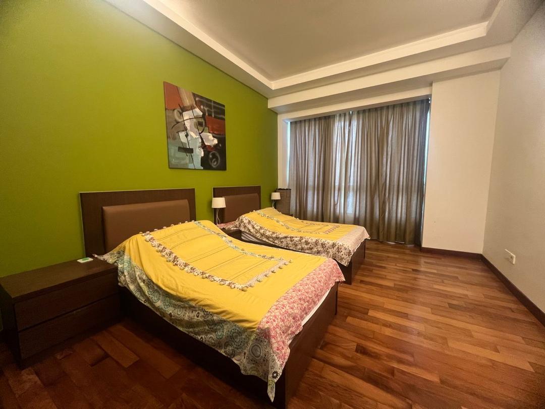 Gurney Paragon Condominium For Sale