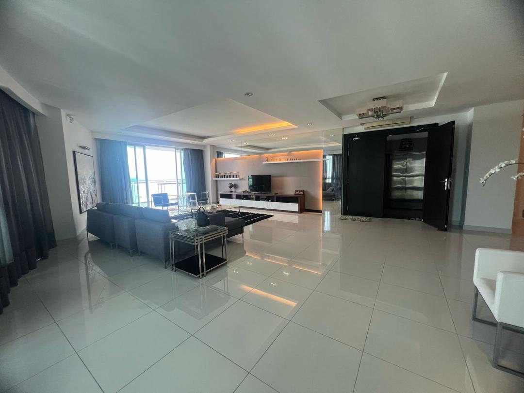 Gurney Paragon Condominium For Sale