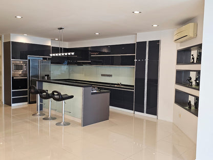 Gurney Paragon Condominium For Rent