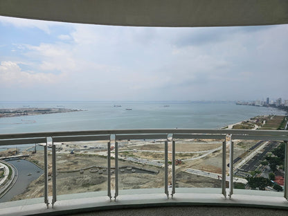 Gurney Paragon Condominium For Rent