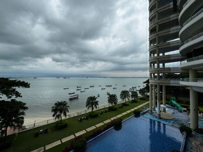 8 Gurney (The Shore Condominium) For Sale