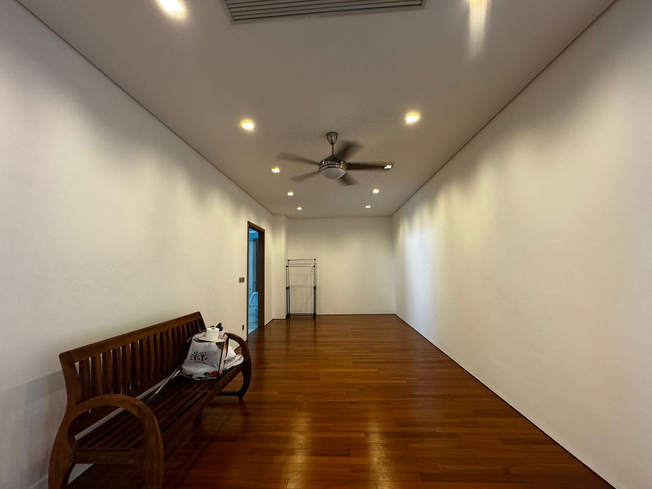 8 Gurney (The Shore Condominium) For Sale
