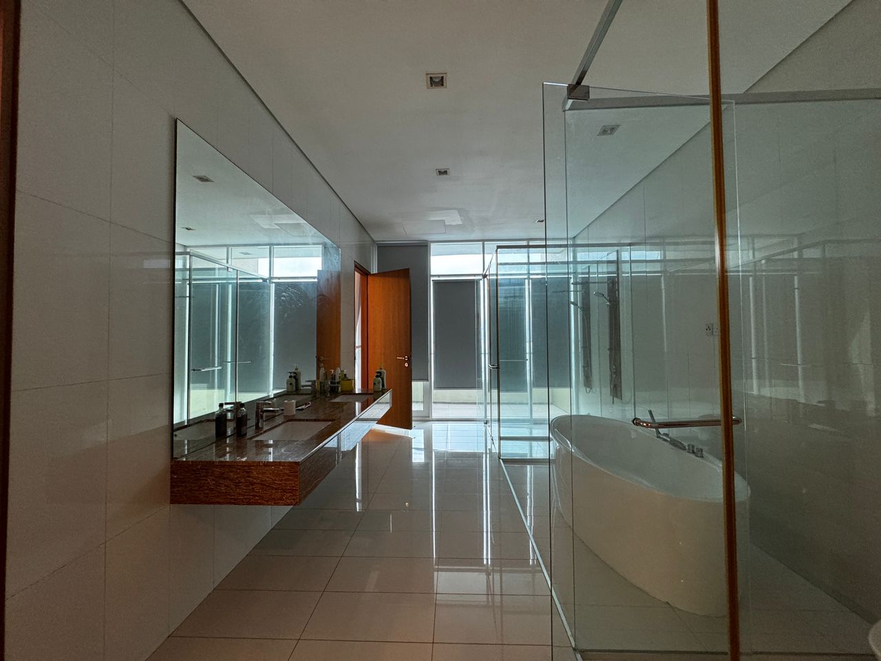 8 Gurney (The Shore Condominium) For Sale