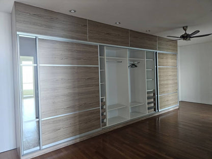 8 Gurney (The Shore Condominium) For Sale