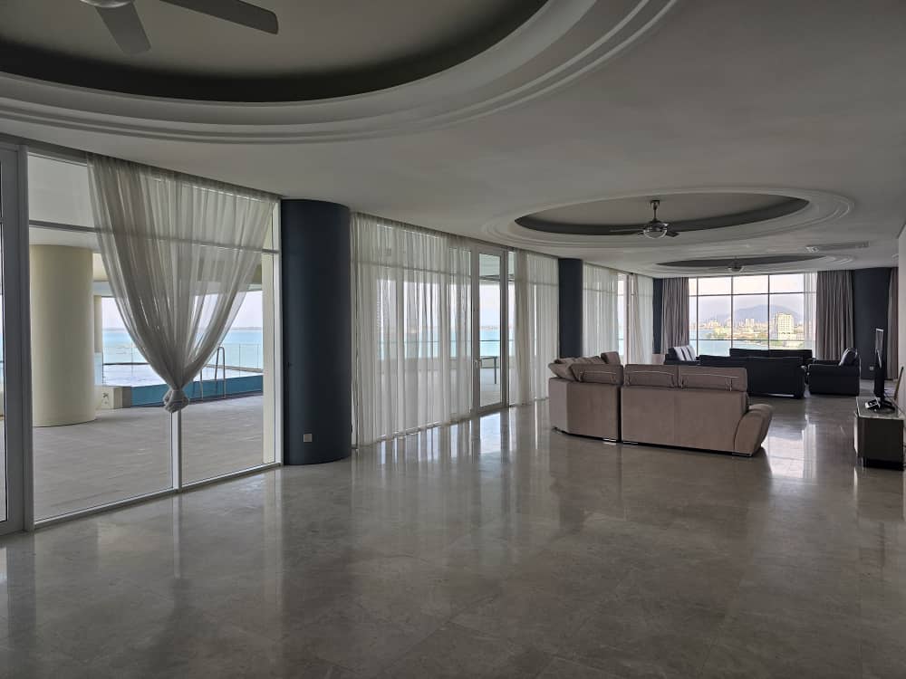 8 Gurney (The Shore Condominium) For Sale