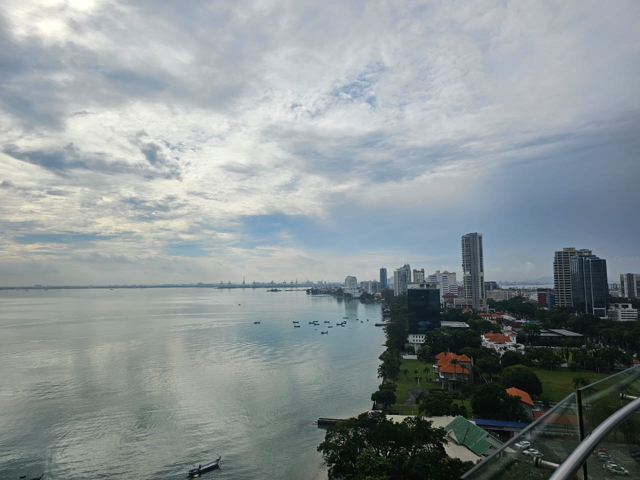 8 Gurney (The Shore Condominium) For Sale