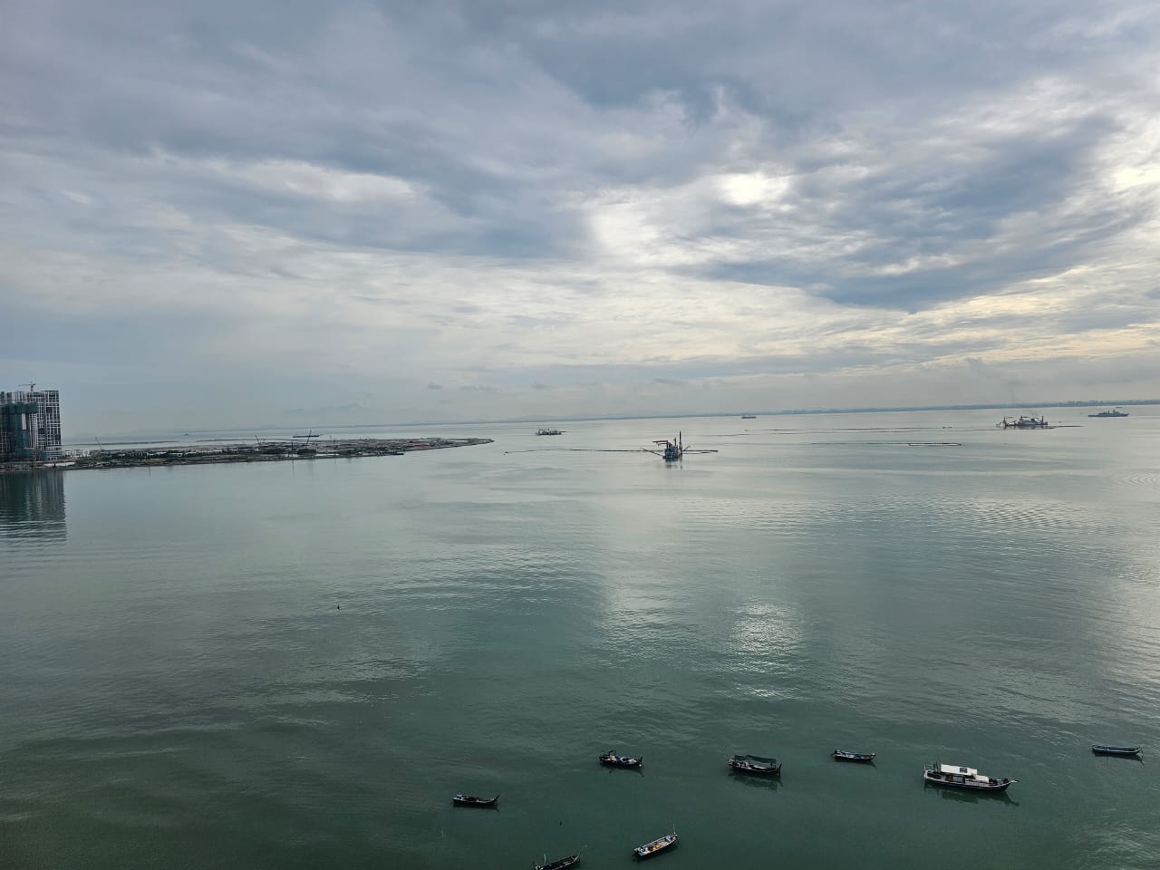 8 Gurney (The Shore Condominium) For Sale