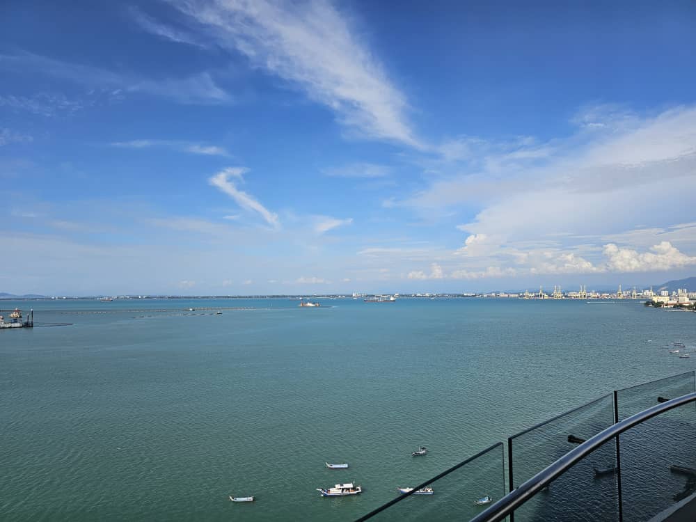 8 Gurney (The Shore Condominium) For Sale