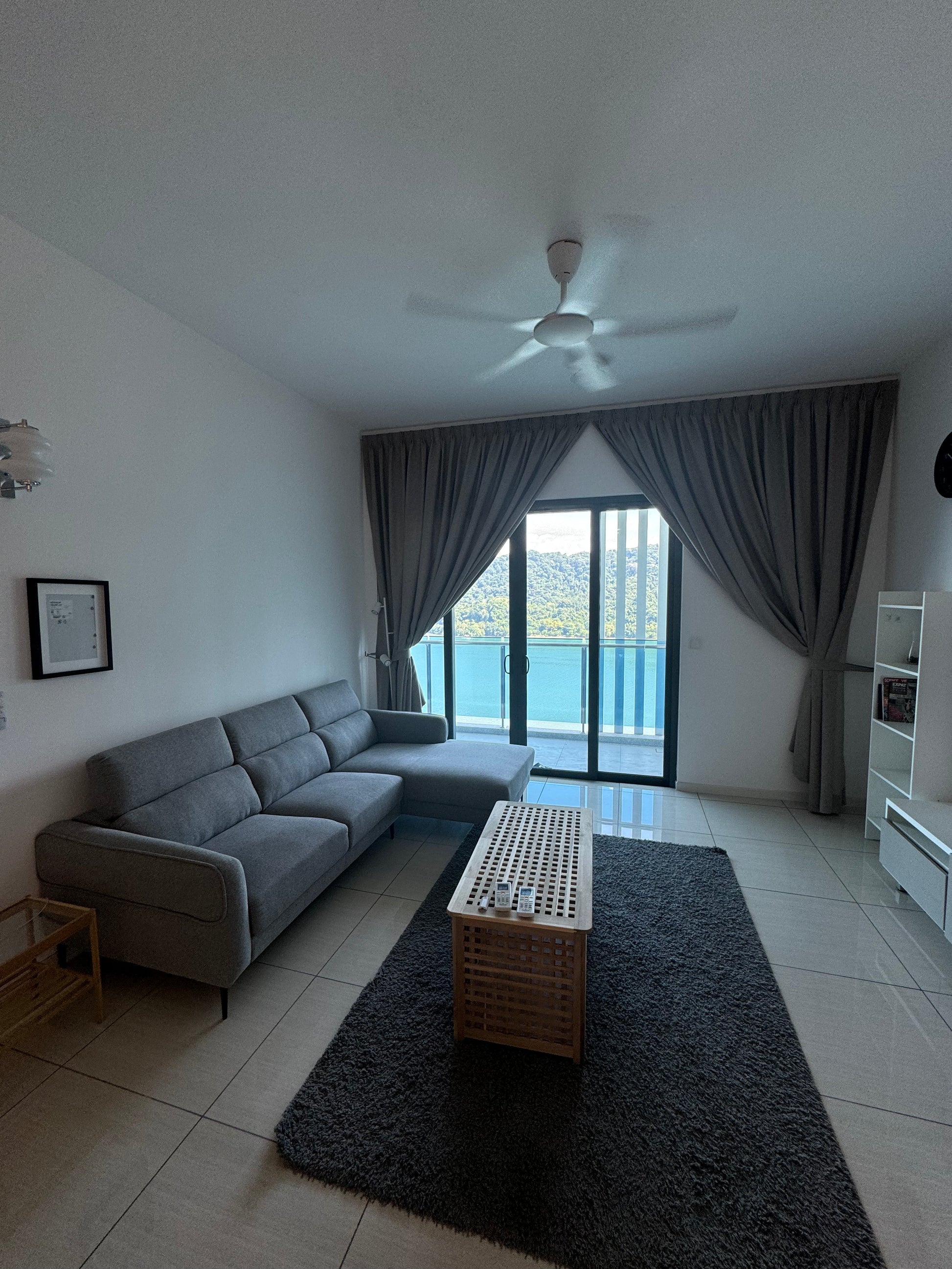 Queens Residences Q1 @ Queens Waterfront Condominium For Rent