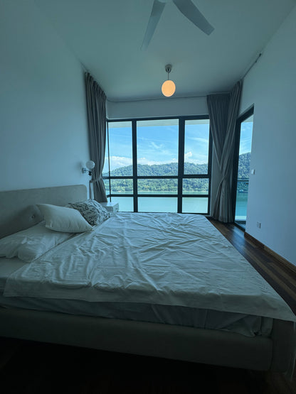 Queens Residences Q1 @ Queens Waterfront Condominium For Rent