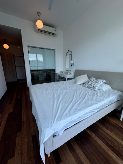 Queens Residences Q1 @ Queens Waterfront Condominium For Rent