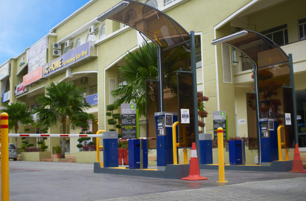 D'Piazza Mall Retail Space For Sale