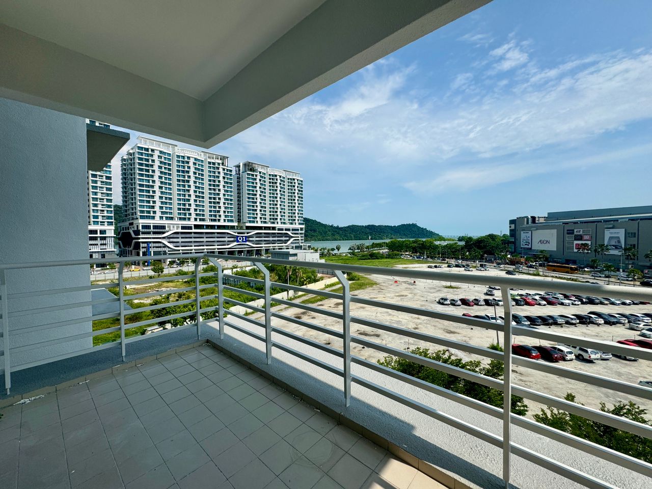 Baystar Condominium For Sale 