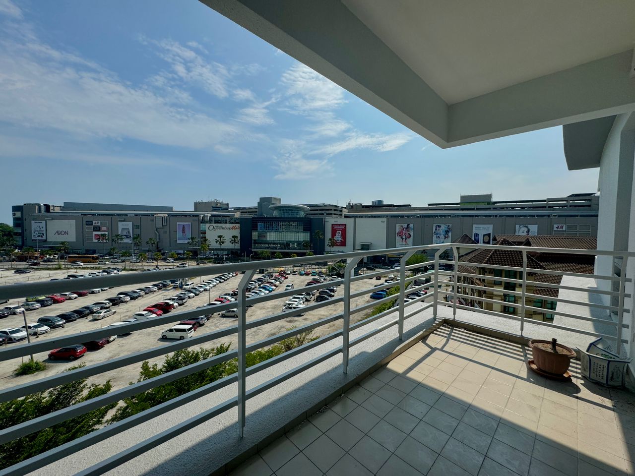 Baystar Condominium For Sale 