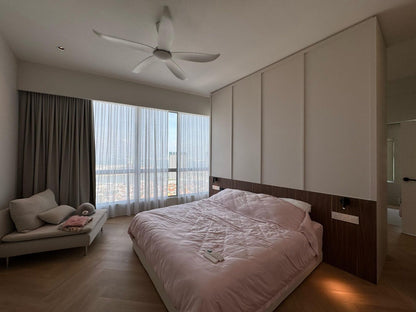 City Residence Condominium For Sale