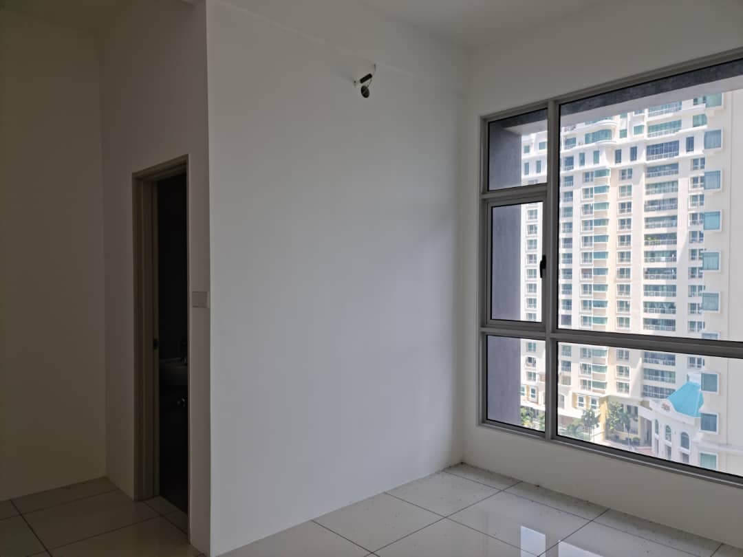 City Residence Condominium For Sale