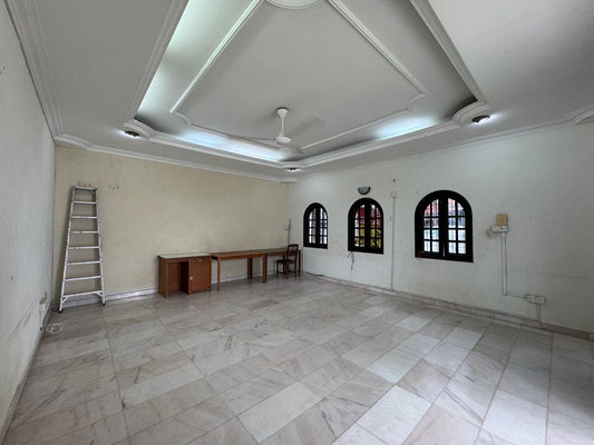 Tanjung Bungah Landed House For Sale | 1700sqft | 5R2B | RM647.06psf (floor) | RM348.1psf (land)