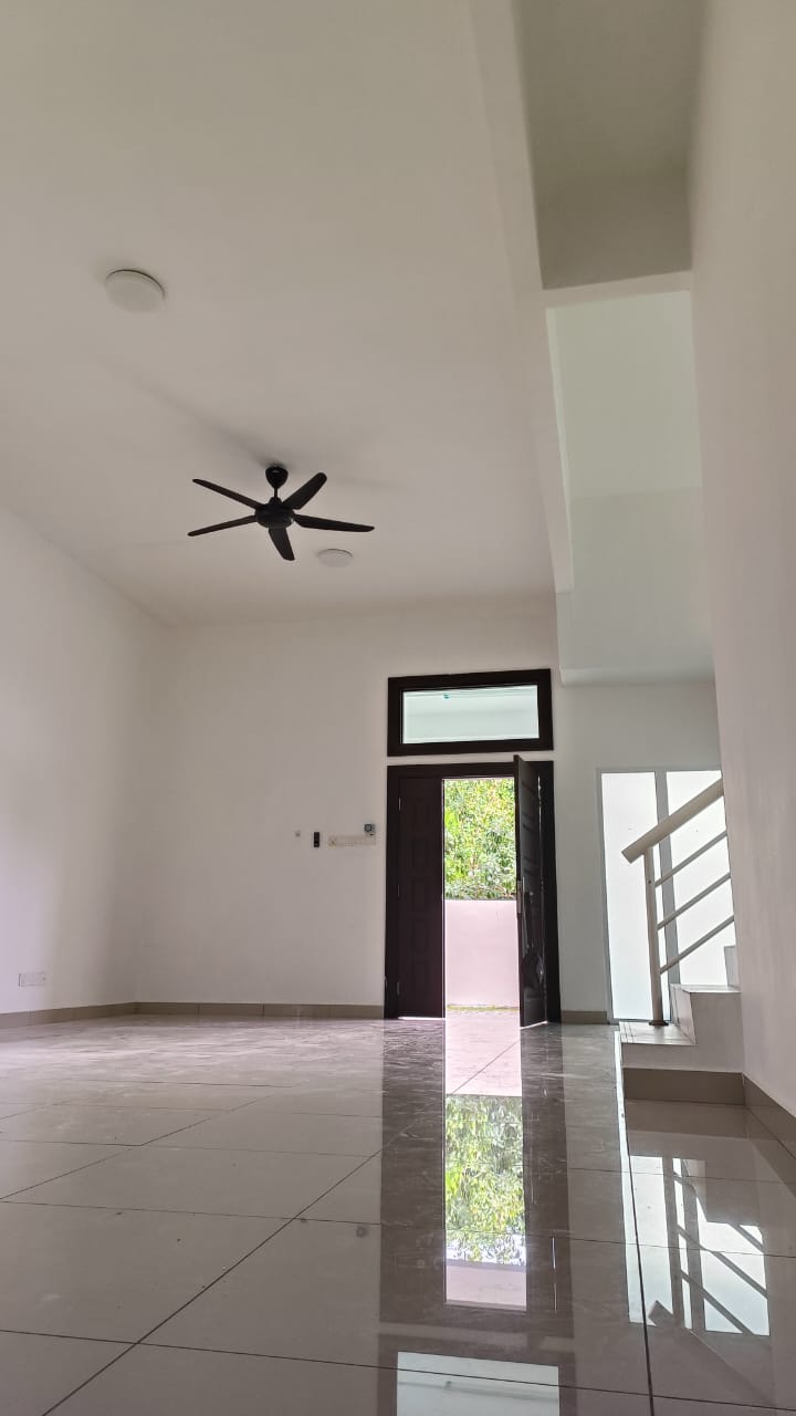 Bukit Dumbar Residences Landed House For Sale | 3600sqft | 5R5B | RM416.67/sqft (floor) | RM428.57/sqft (Land)