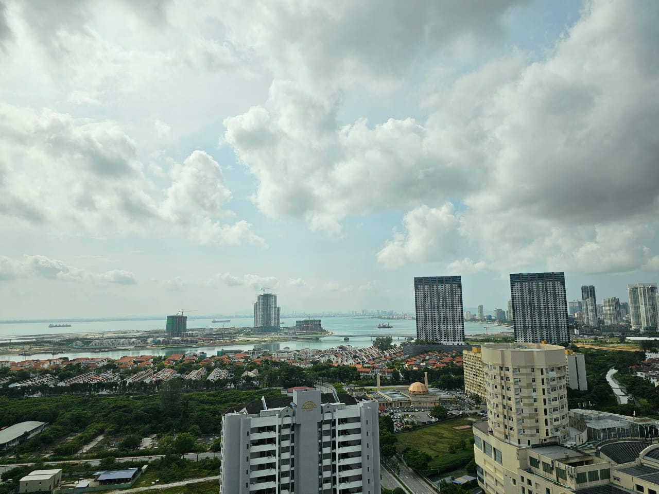 Fettes Residences Condominium For Sale | 2400sqft | 4+1R4B | RM687.50psf