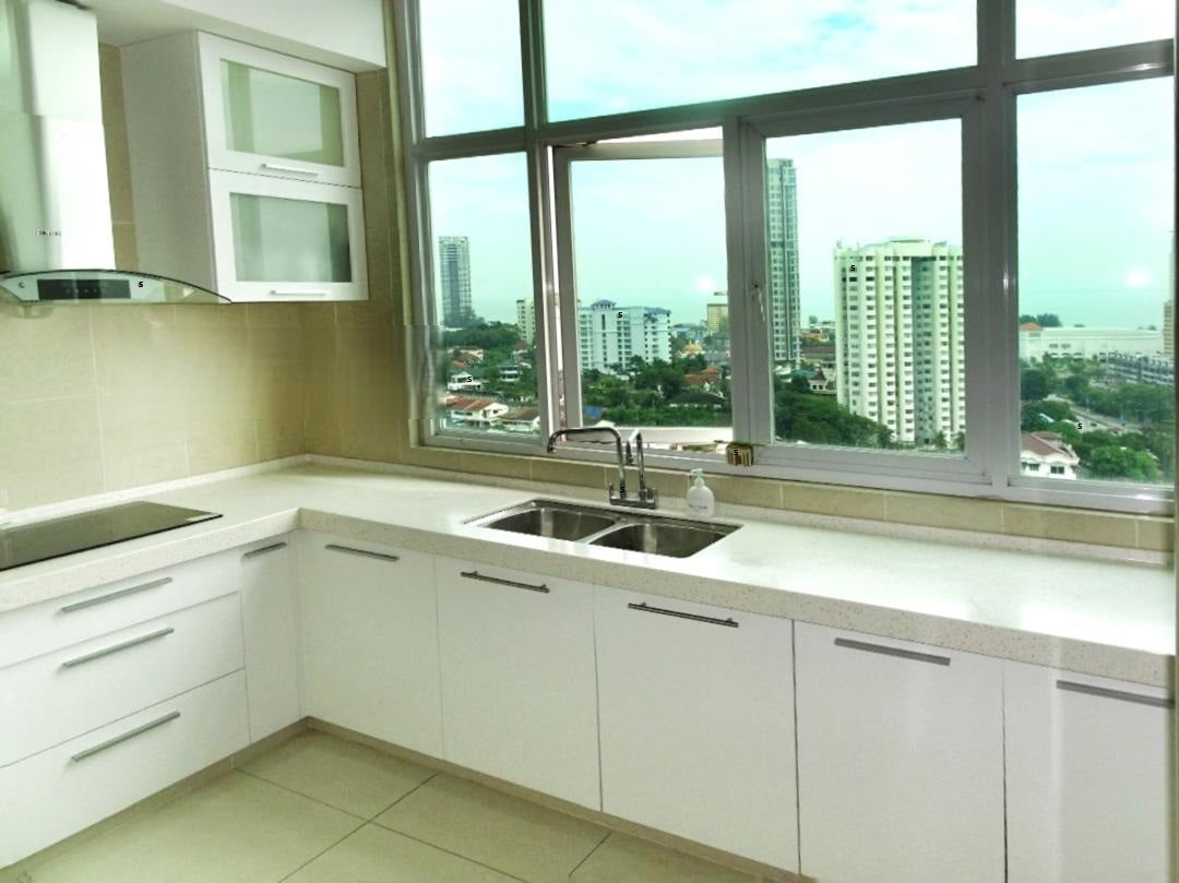Fettes Residences Condominium For Sale | 2400sqft | 5+1R4B | RM750psf