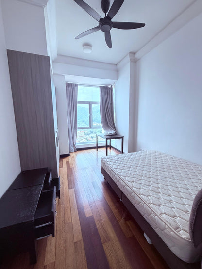 Fettes Residences Condominium For Sale | 2000sqft | 4+1R3+1B | RM695psf