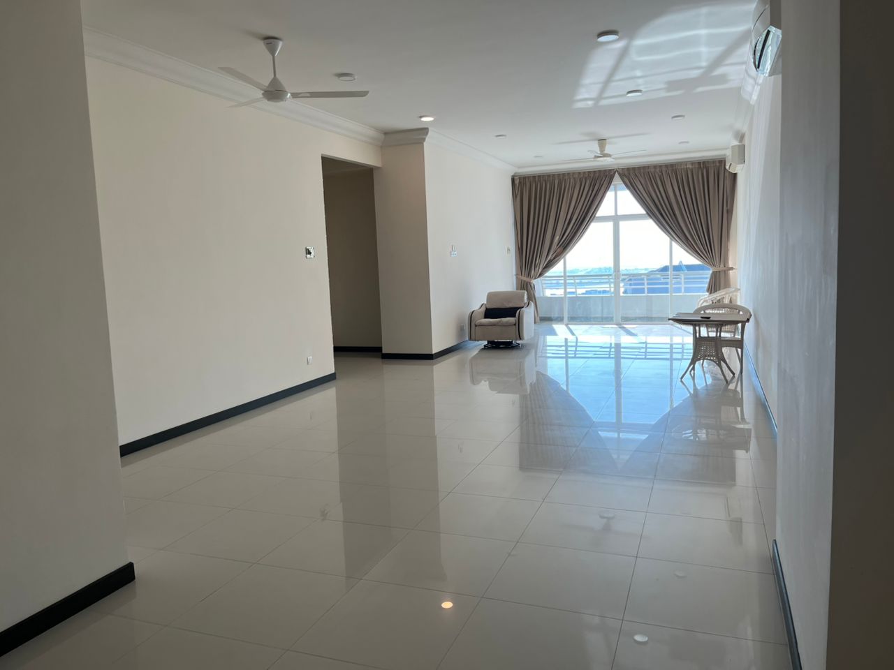 Fettes Residences Condominium For Sale | 2400sqft | 4R3B | RM616.67psf