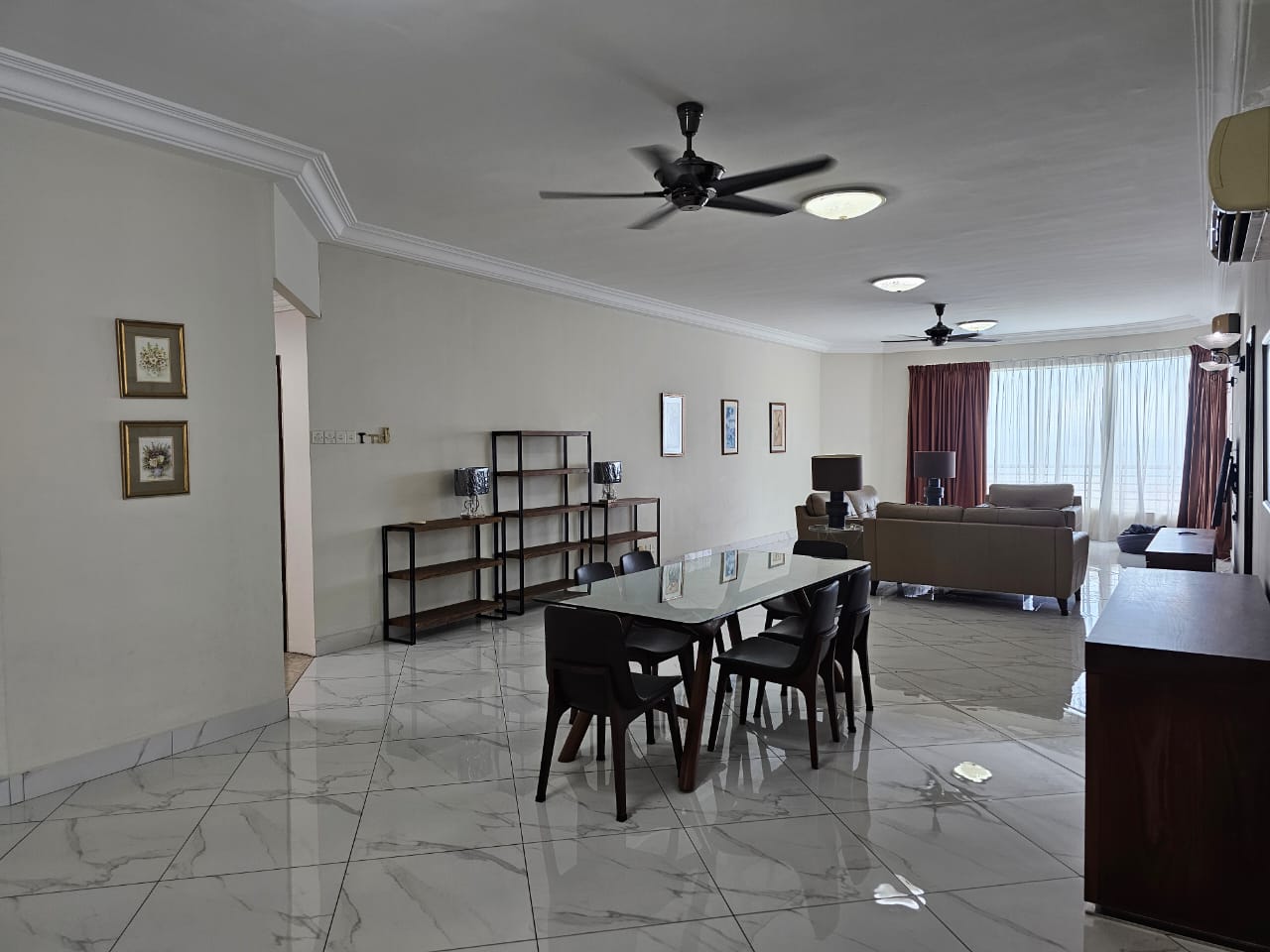 Gurney Beach Resort Condominium For Sale | 2700sqft | 3+1R3B | RM870.37psf
