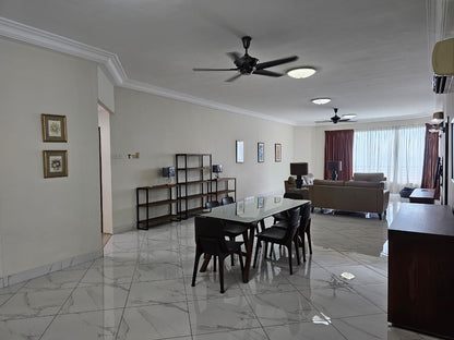 Gurney Beach Resort Condominium For Sale | 2700sqft | 3+1R3B | RM870.37psf