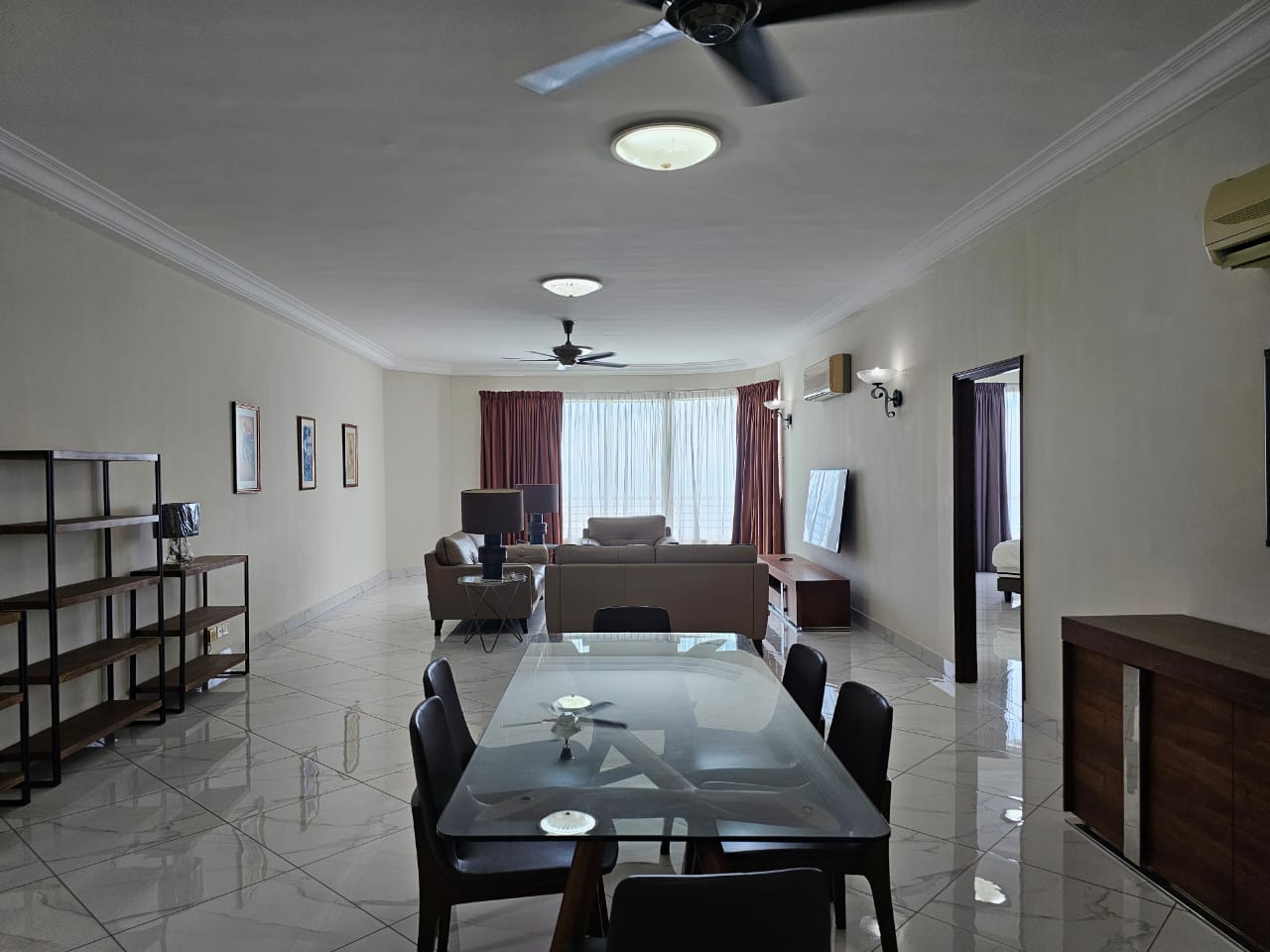 Gurney Beach Resort Condominium For Sale | 2700sqft | 3+1R3B | RM870.37psf