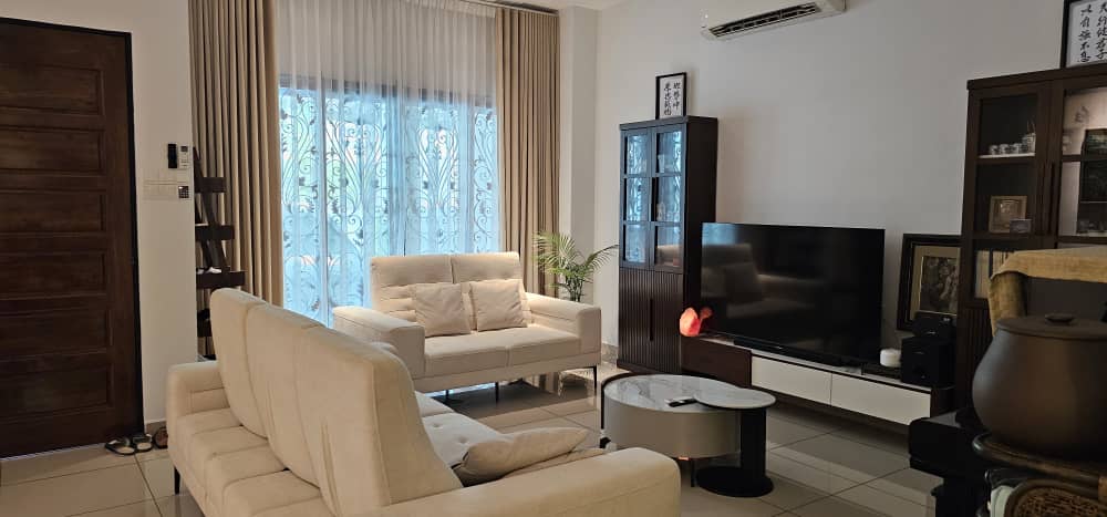 98 Greenlane Landed House For Sale