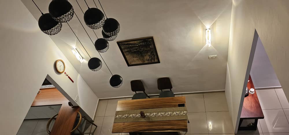 98 Greenlane Landed House For Sale