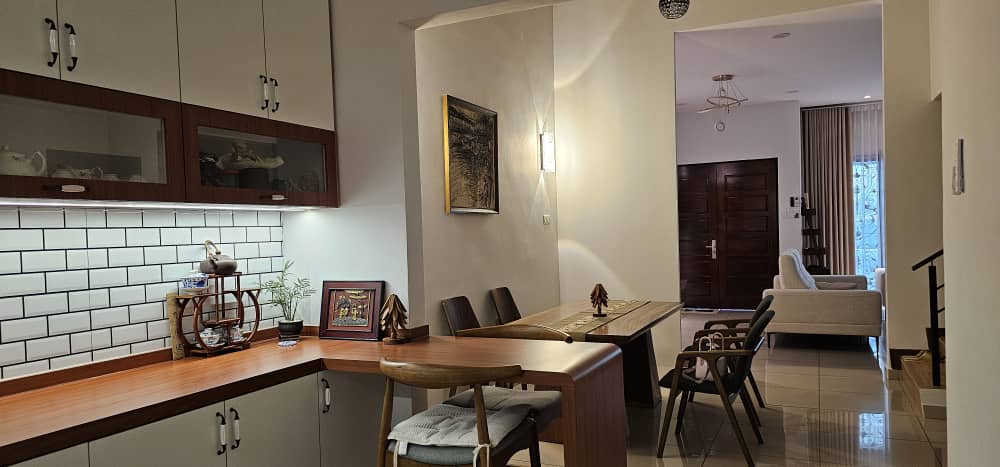 98 Greenlane Landed House For Sale