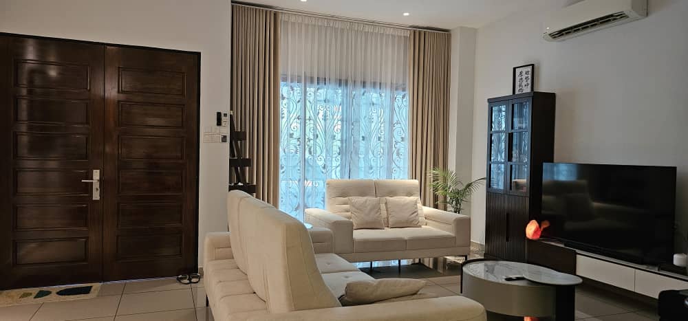 98 Greenlane Landed House For Sale