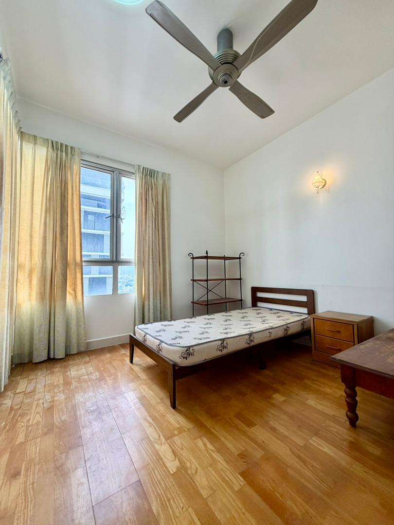 Gurney Park Condominium For Sale | 900sqft | 3R2B | RM755.56psf