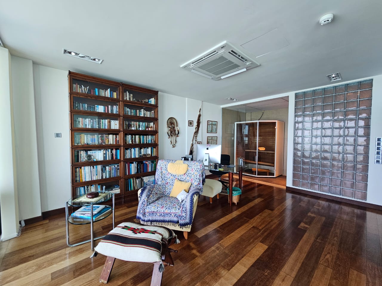 Sri Golden Bay Condominium For Sale