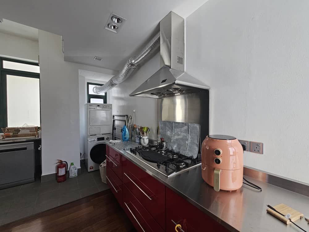 Sri Golden Bay Condominium For Sale