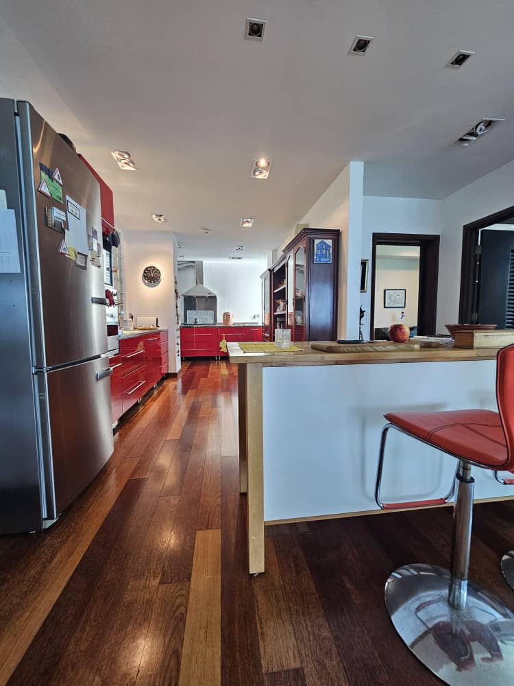 Sri Golden Bay Condominium For Sale