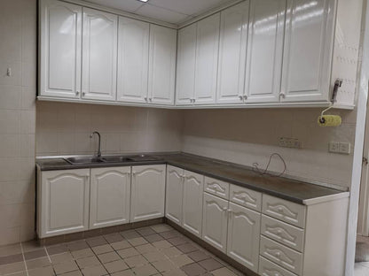 Sri Golden Bay Condominium For Sale | 2300sqft | 3+1R4B | RM826.09psf