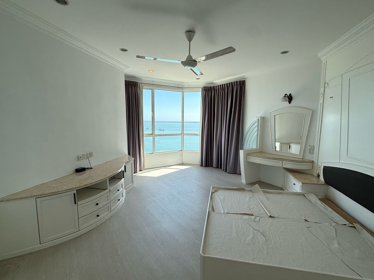 Gurney Beach Resort Condominium For Sale
