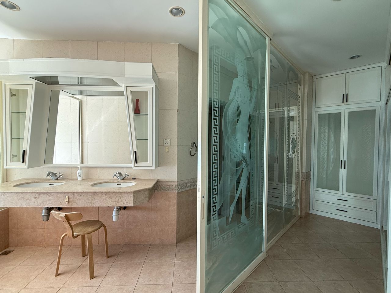 Gurney Beach Resort Condominium For Sale