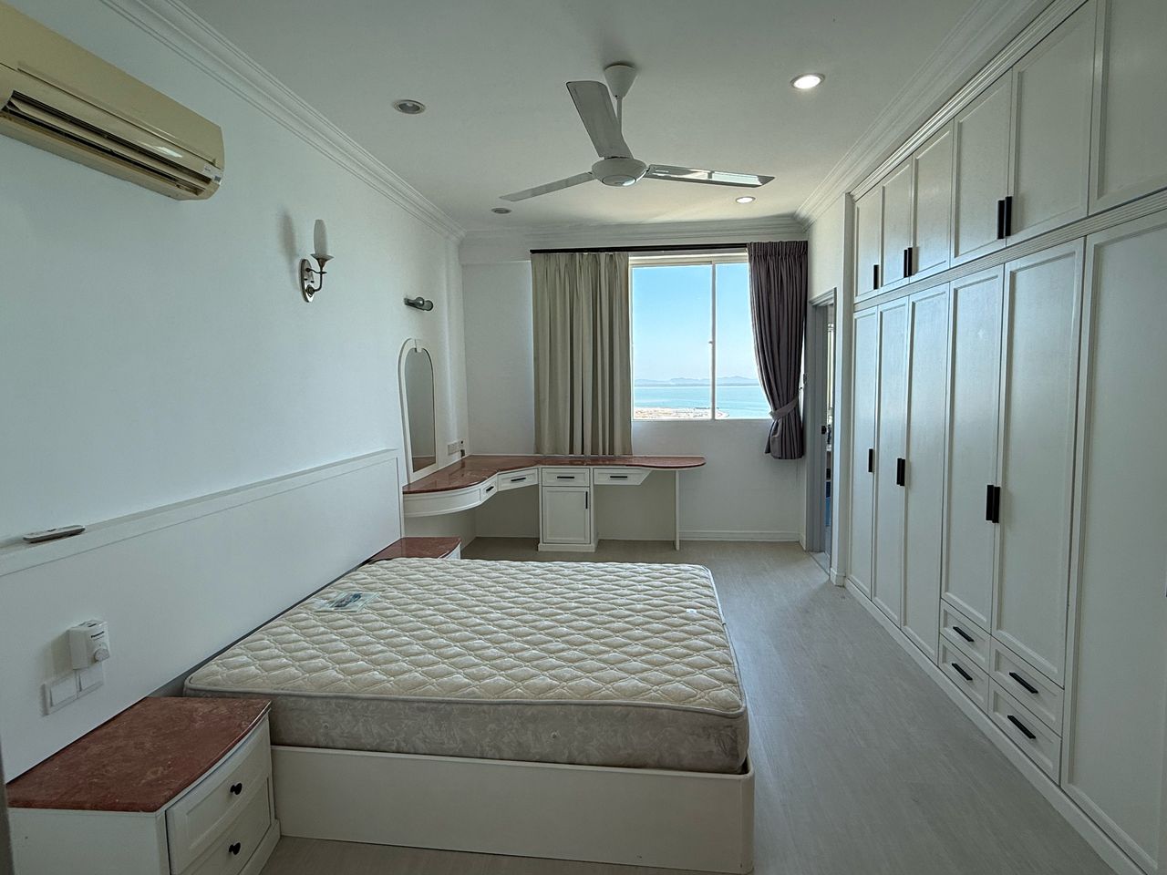 Gurney Beach Resort Condominium For Sale