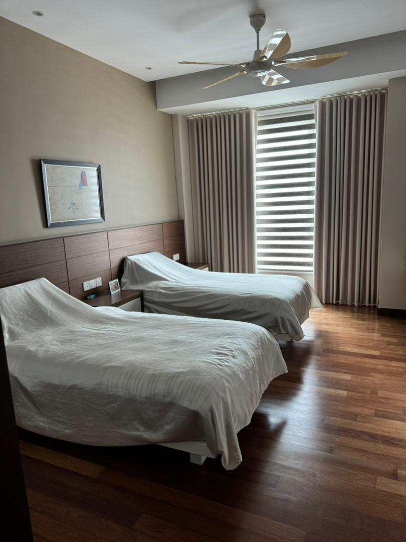 Gurney Paragon Condominium For Rent