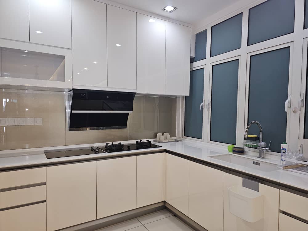 Gurney Paragon Condominium For Rent