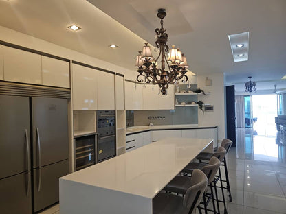 Gurney Paragon Condominium For Rent