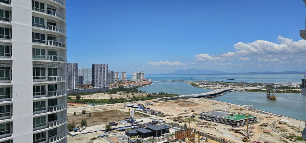 Gurney Paragon Condominium For Rent