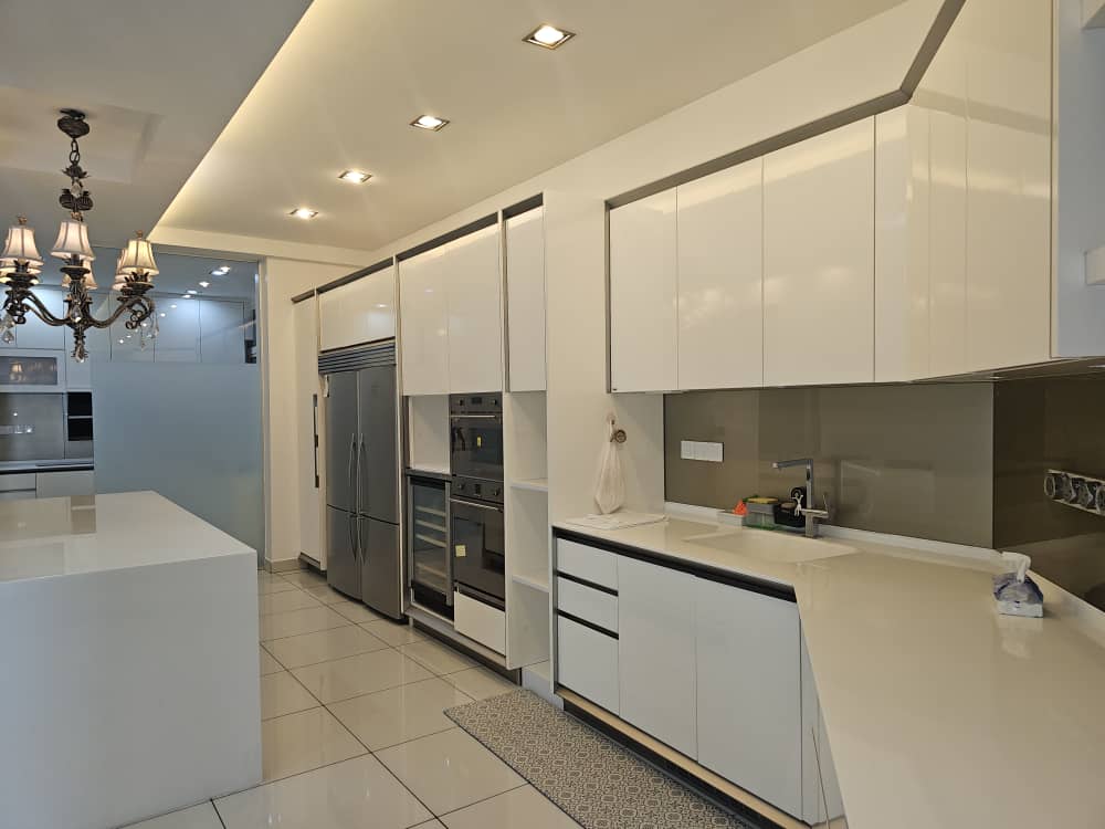 Gurney Paragon Condominium For Rent