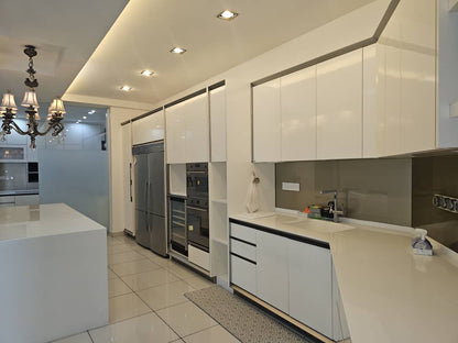 Gurney Paragon Condominium For Rent