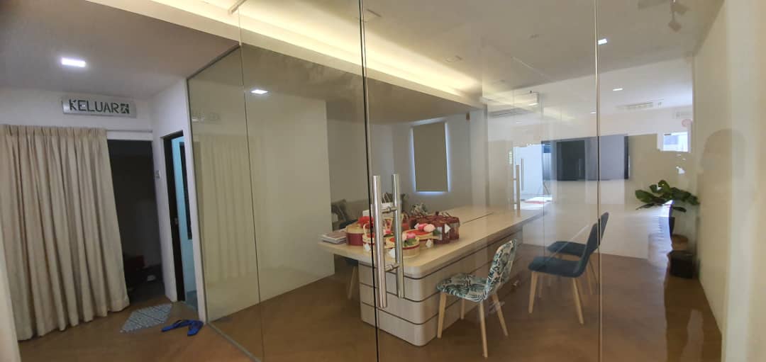 Gottlieb Road Commercial Bungalow For Sale